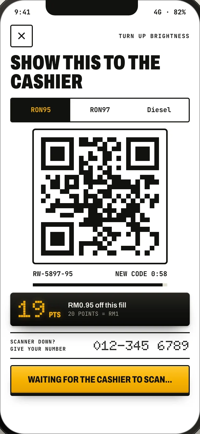 Redeem screen with RON95 selected, a QR code with its 60-second refresh bar, 19 points worth RM0.95 off this fill at 20 points to RM1, and the phone number to give if the scanner is down